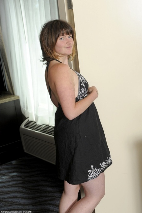thick thighs teen free porn pic