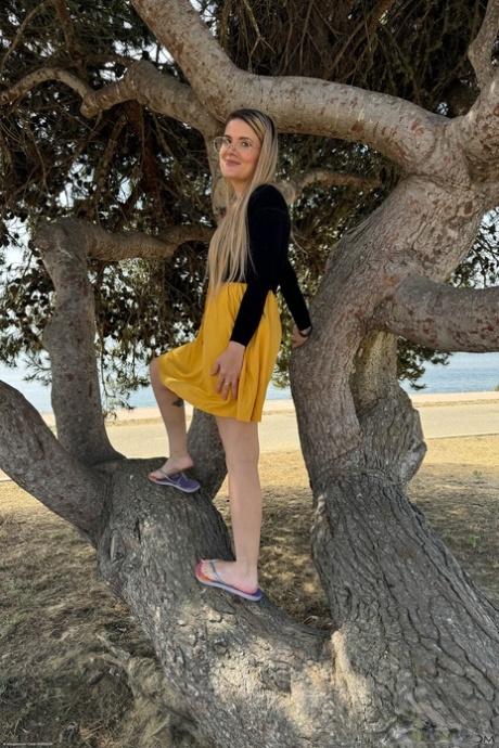mormors strand xxx konst arkiv
