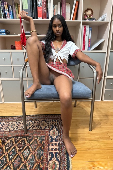 Giovane indiana porno erotico archivio
