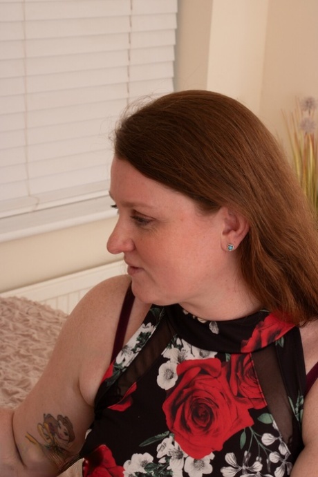 lesbian mom hot nude picture