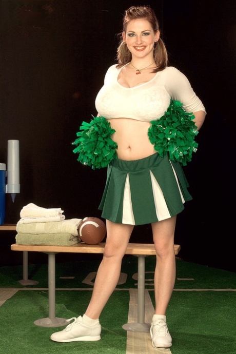 big tit cheerleader naked pictures