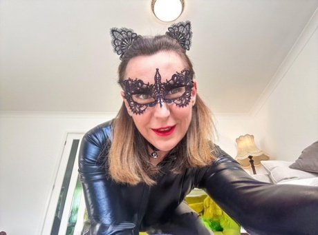 milf nylon beautiful xxx image