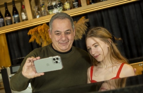 små bryster teenager perfekt porno galleri