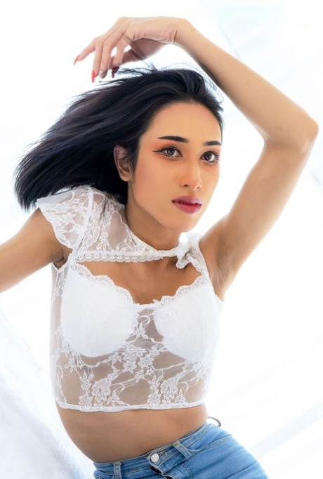 asiatische Transe nackt freie fotos