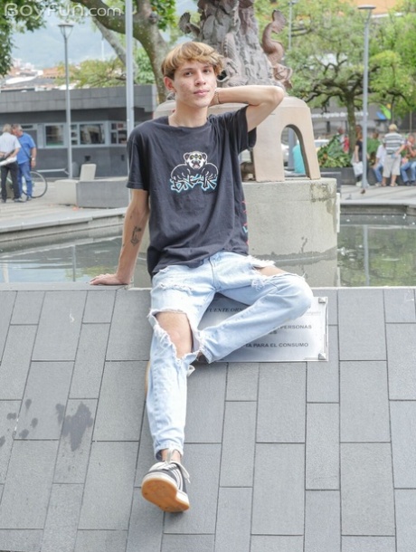 gay outdoor free xxx image
