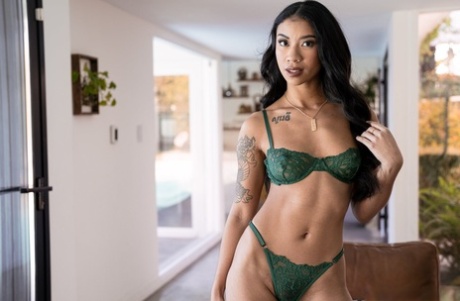shemale fucks girl free image
