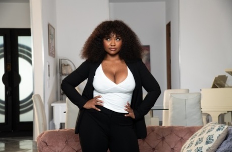 velká prsa latina teenagerky hd sexy obrázky