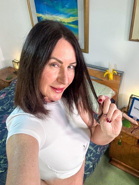 tall mature nudes archive