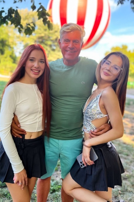 public flashing hot sex pic