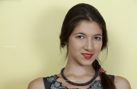 ragazza russa nudi di alta qualità foto