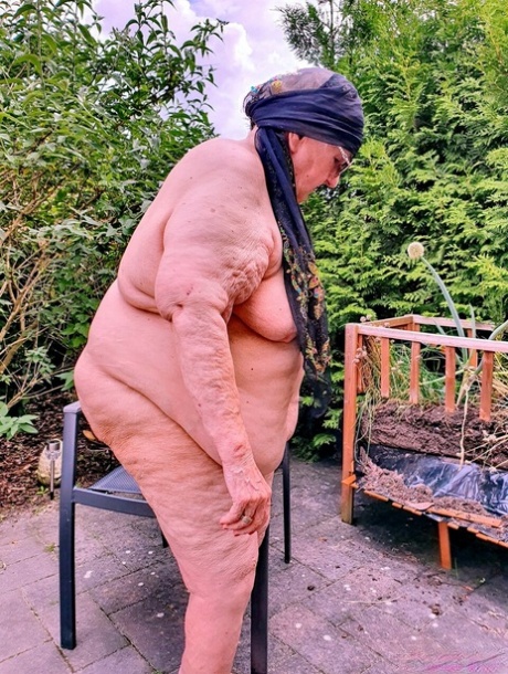 granny over 70 art porn images
