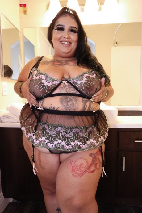 bbw tetona arriba bonita archivo