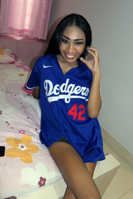 pattaya ladyboy nude pic