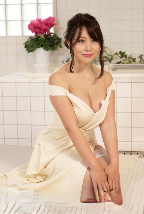 asian naked photo