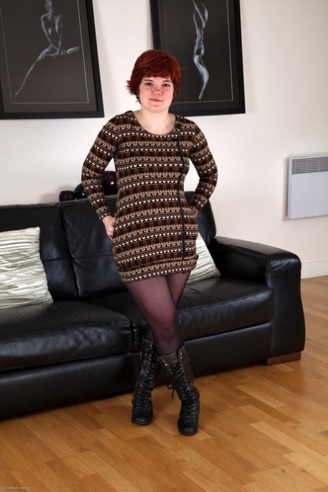 thick thighs teen hot photos