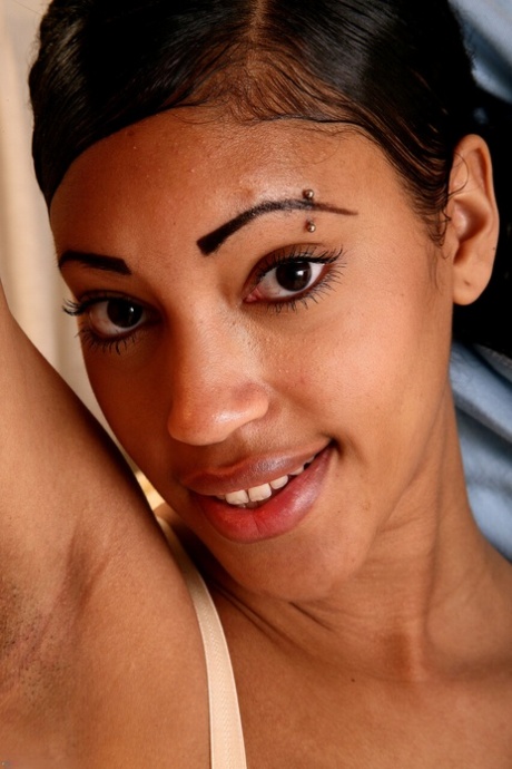visage débène haut nu collection