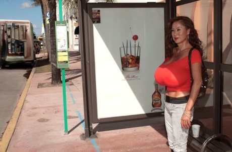 big tits public art porn pics