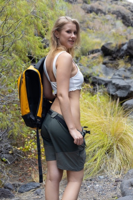 nature free naked img