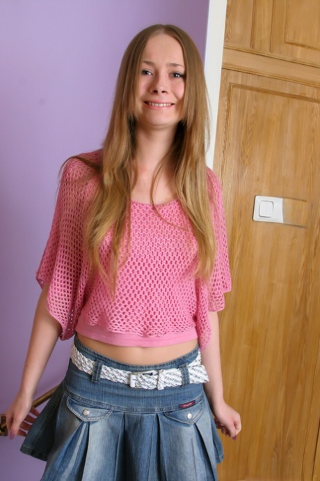 adolescente con curvas hd bonita fotos