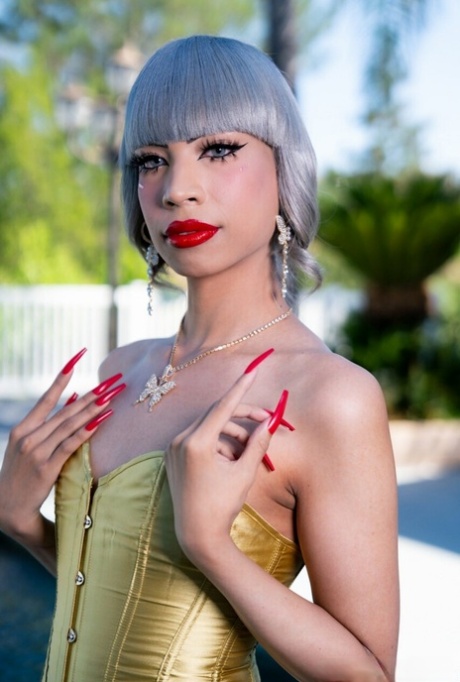 latina shemale nice photos