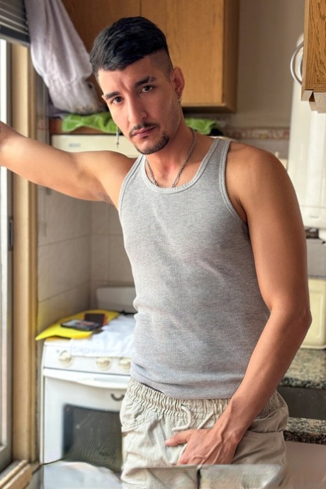 homoseksuel latino pornografisk gratis img