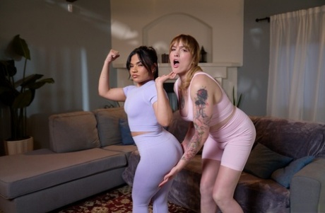 tiny shemale top pictures