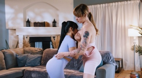tiny shemale porno archive