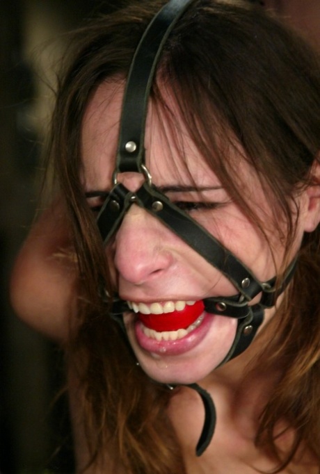 nastoletnie bdsm xxx za darmo zdjęcie
