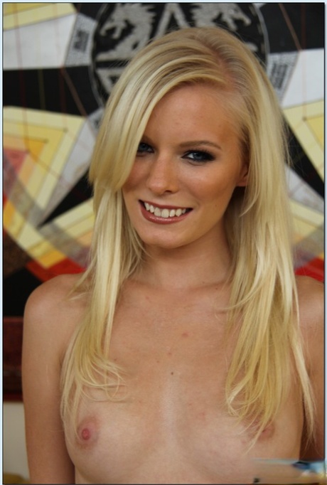 Elaina Raye pornstar hot picture