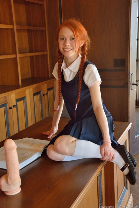 Dolly Little porn model pics