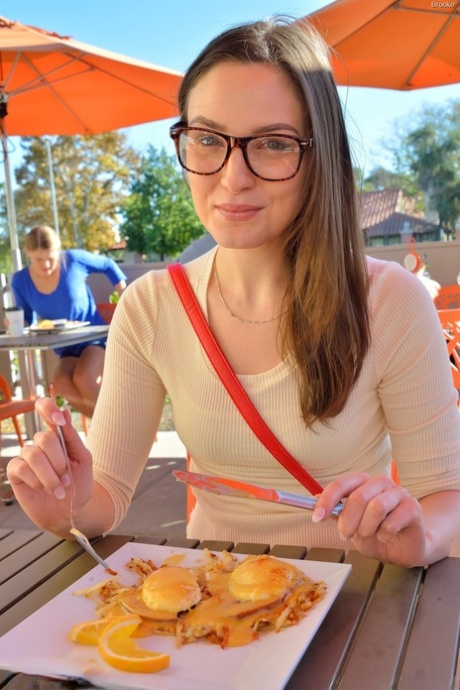 Pepper Xo porn star galleries