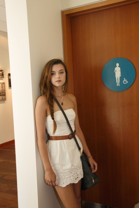 Alex Mae art model pictures