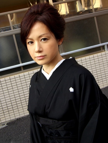 日本の熟女 セクシー裸 ギャラリー