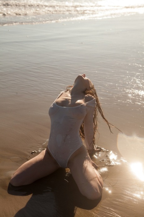 Iva Nora hot model gallery